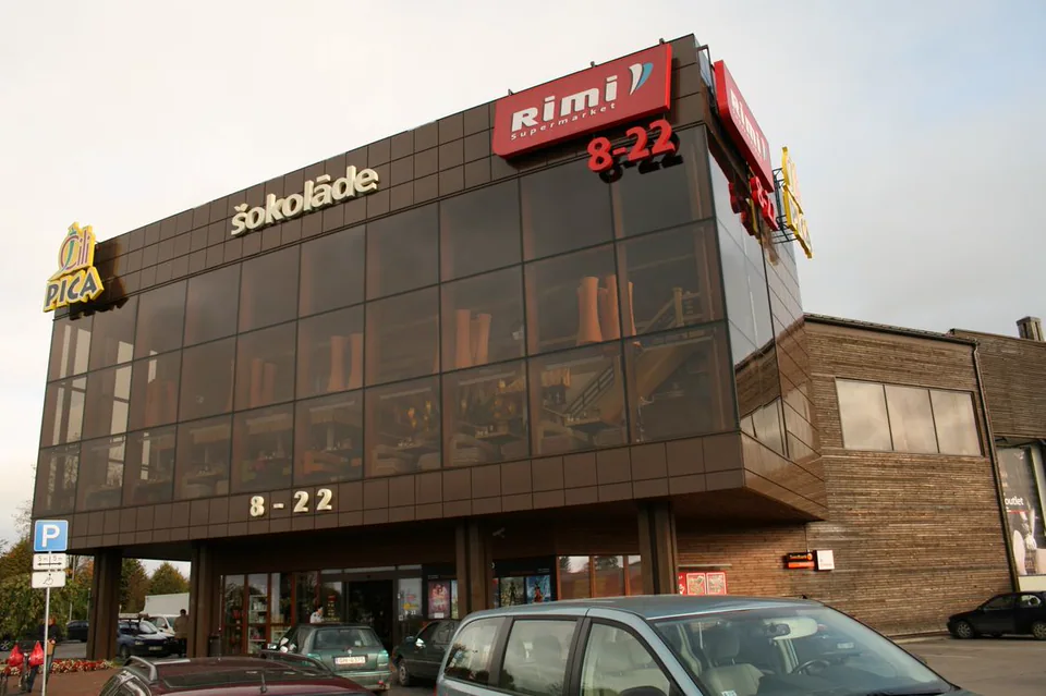 Stikla un koka būves — satura arhīva foto